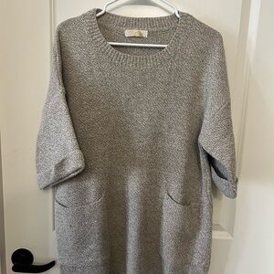 Elegant Gray Crew Neck Sweater